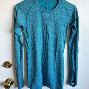 Lululemon Women's Blue Long Sleeve Top